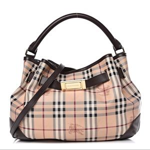 Sold on ♏️ Burberry Chocolate Hobo